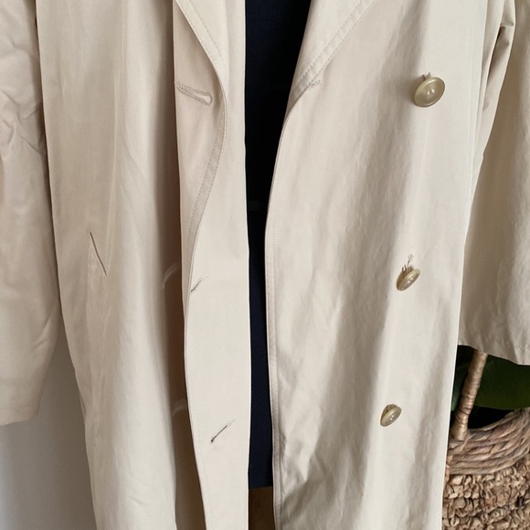 Nuage Trench Coat - Picture 4 of 10